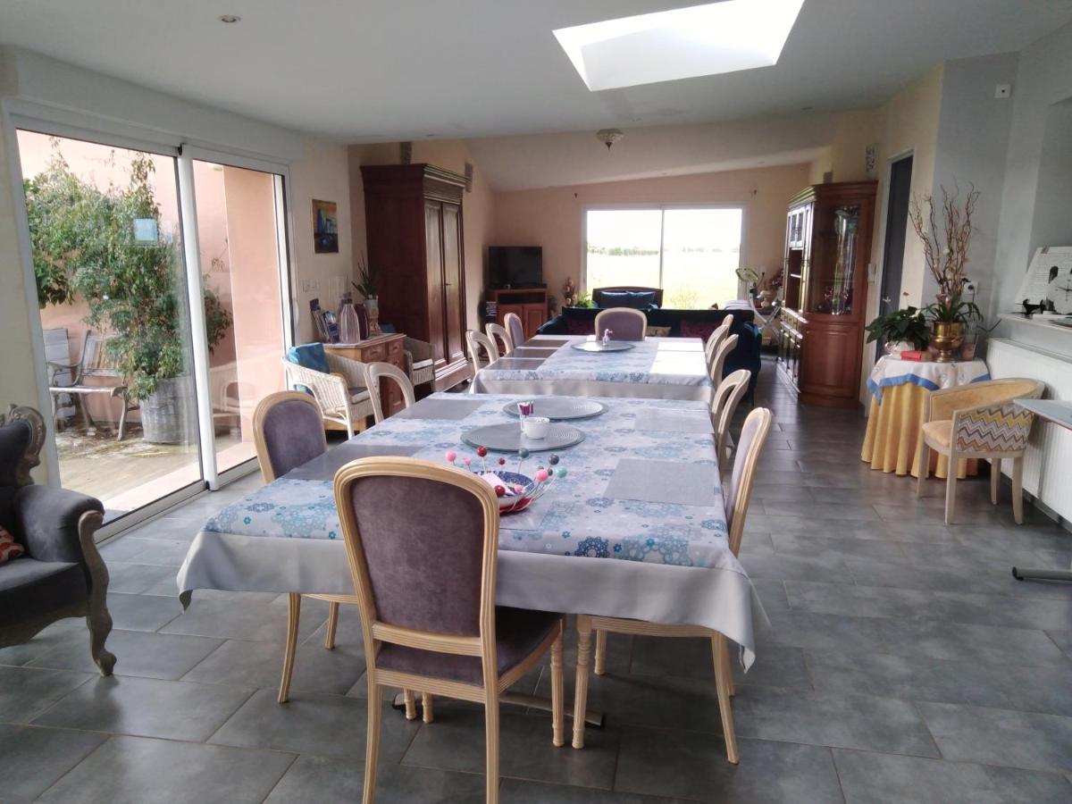 Chambre d'Hôtes du Bois Joli Mesnard-la-Barotière Extérieur photo