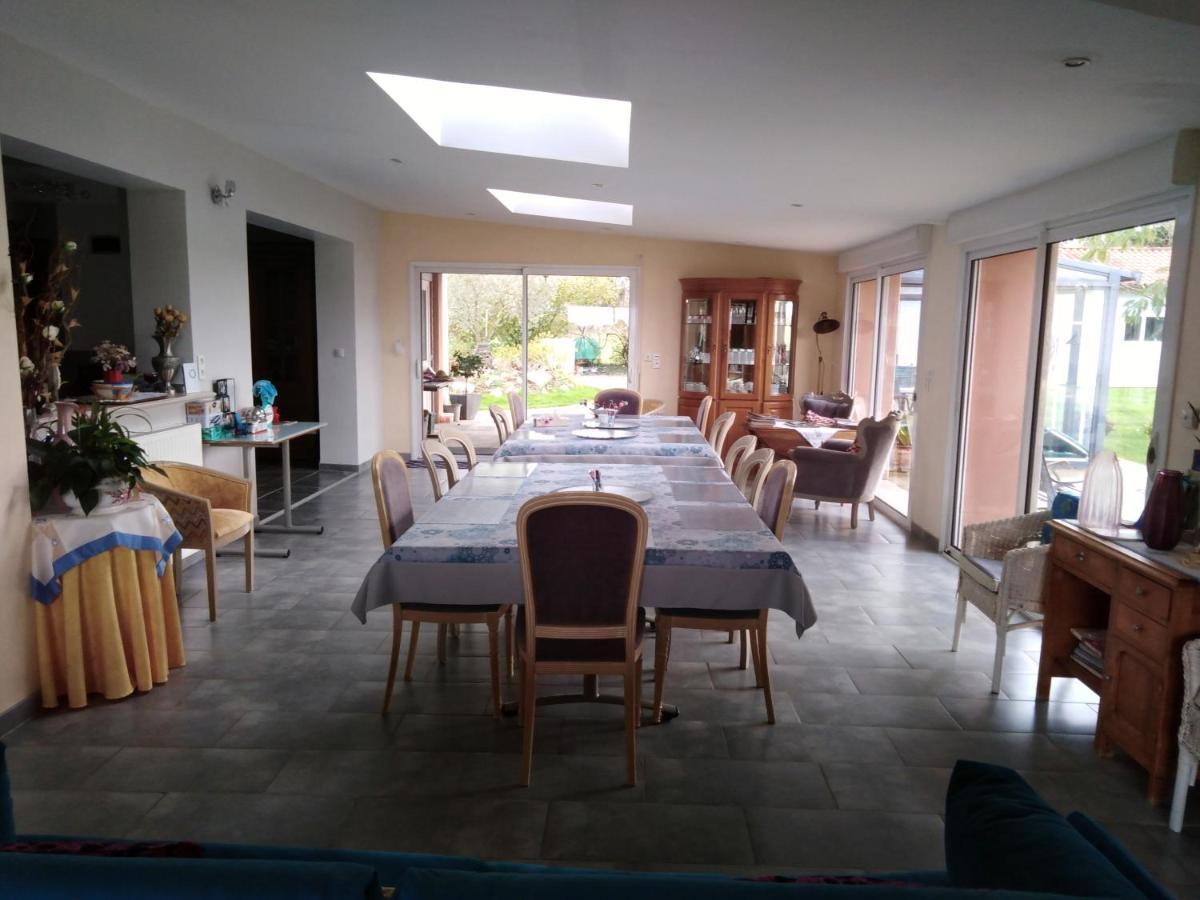 Chambre d'Hôtes du Bois Joli Mesnard-la-Barotière Extérieur photo